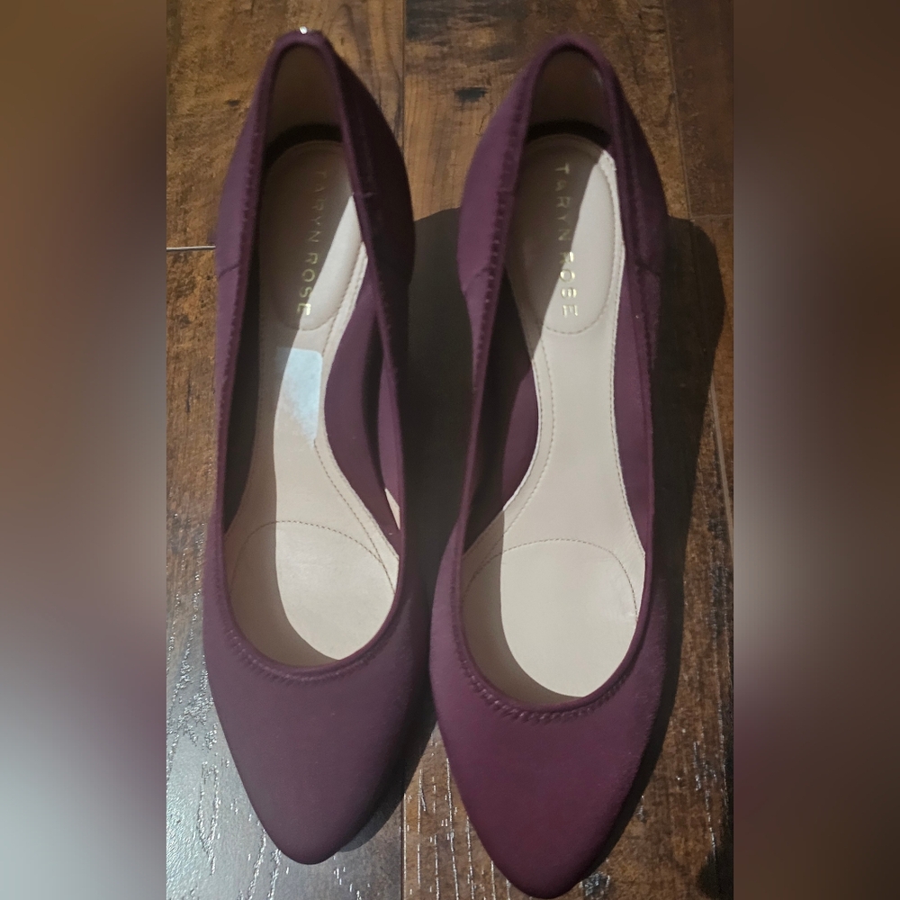 New (No Box) Taryn Ross High Heel Size 8.5